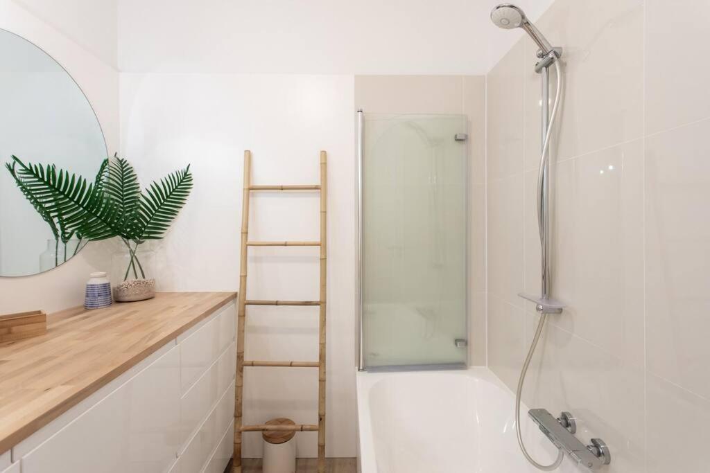 L45 Suite St Marguerite Sea View/ Balcon, Parking Wifi ニース エクステリア 写真